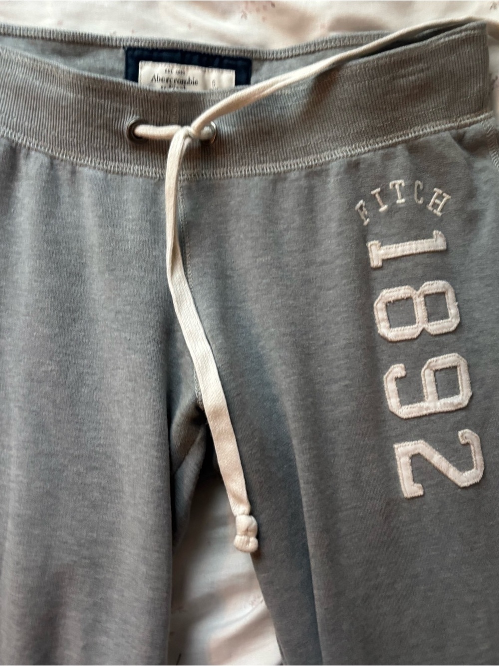 Abercrombie & Fitch Gray Kids Drawstring Sweatpants with 1892 Applique